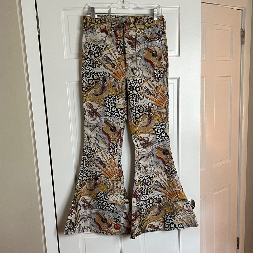 Wrangler x Lainey Wilson Multicolor Flare Pants size 28